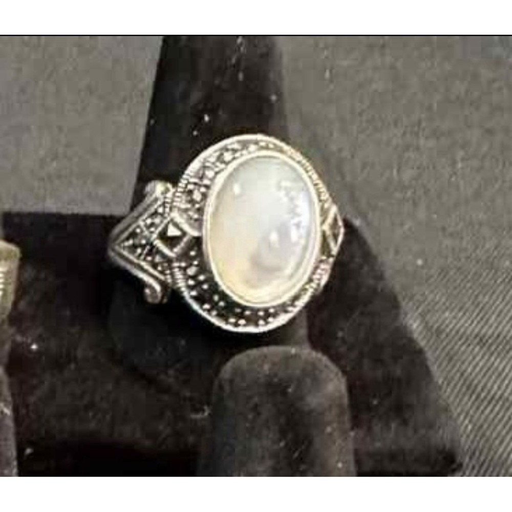 Gorgeously Detailed Vintage Silver Mother Of Pearl & Marcasite Ring - Sz8